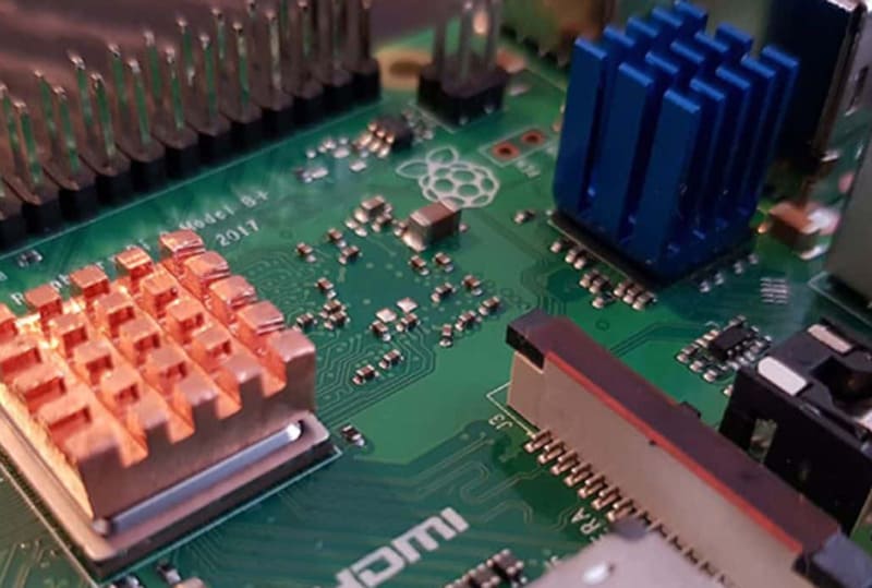 Raspberry Pi with a Fan (1)