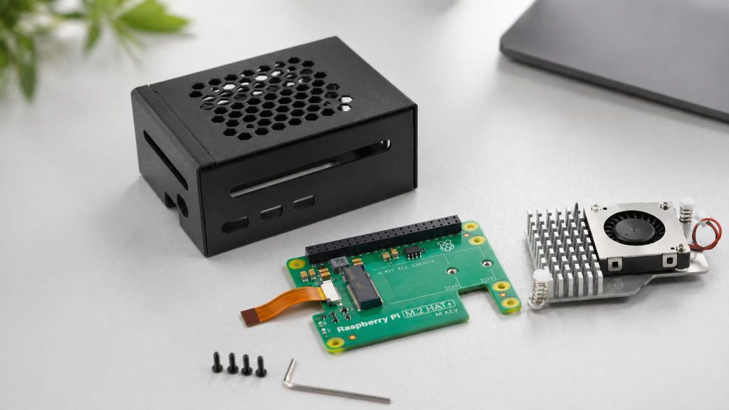 Metal vs Plastic Raspberry Pi Cases (6)
